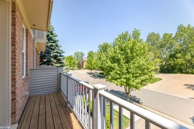 56659 Long Island Drive, Shelby Twp, MI 48316