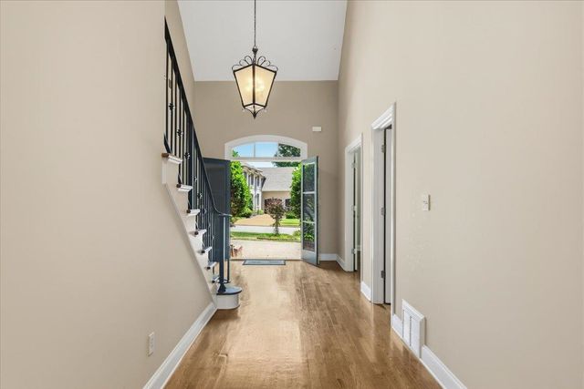 10211 CARNEGIE CLUB DR, Collierville, TN 38017