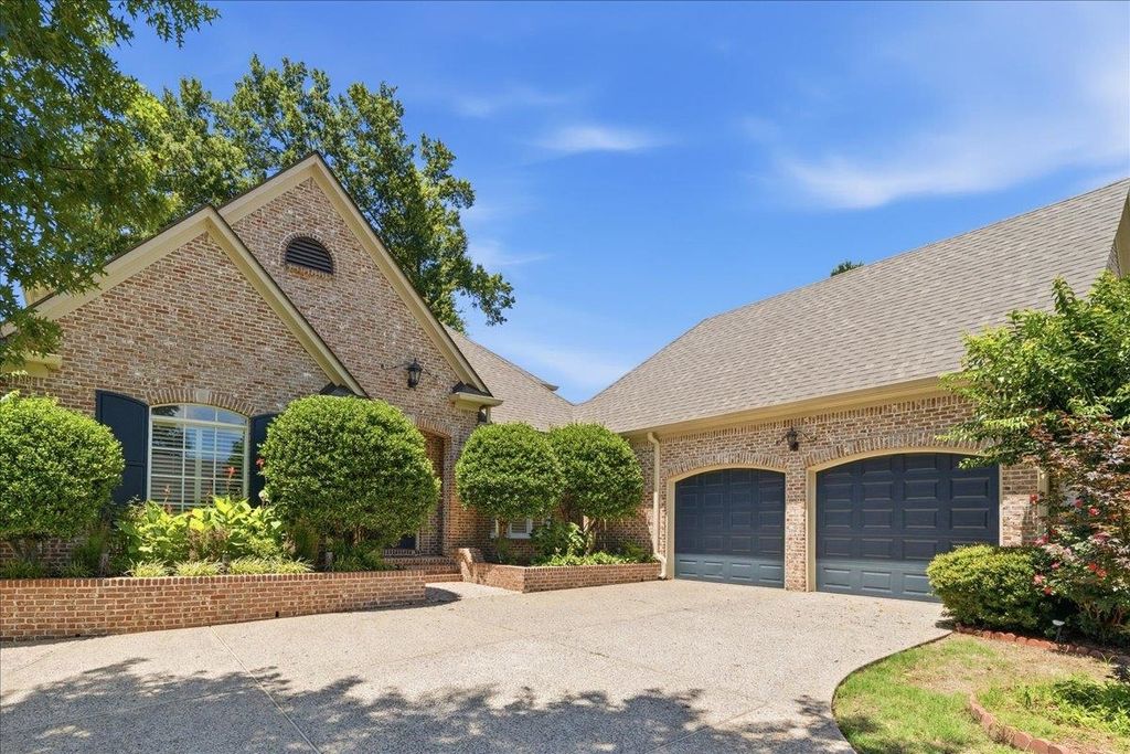 10211 CARNEGIE CLUB DR, Collierville, TN 38017