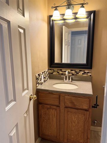 4303 Dugger Drive, Bellmead, TX 76705