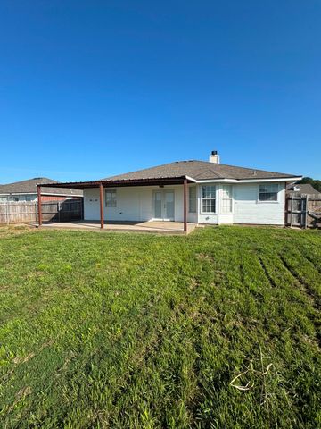 4303 Dugger Drive, Bellmead, TX 76705