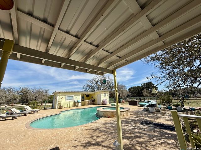 3320 PRIVILEGE CREEK, Pipe Creek, TX 78063