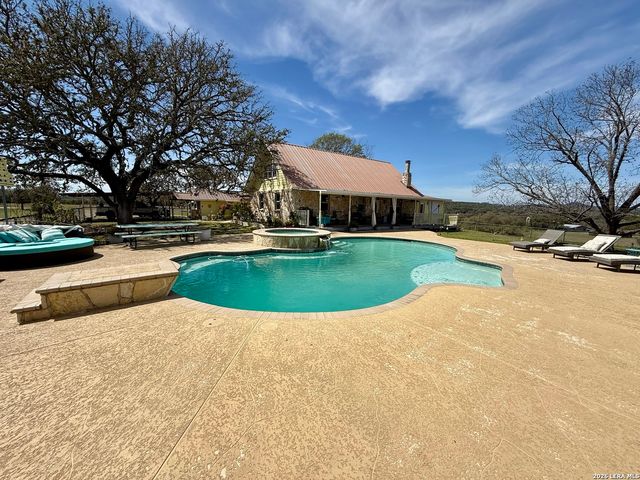 3320 PRIVILEGE CREEK, Pipe Creek, TX 78063