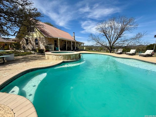3320 PRIVILEGE CREEK, Pipe Creek, TX 78063