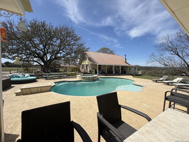 3320 PRIVILEGE CREEK, Pipe Creek, TX 78063