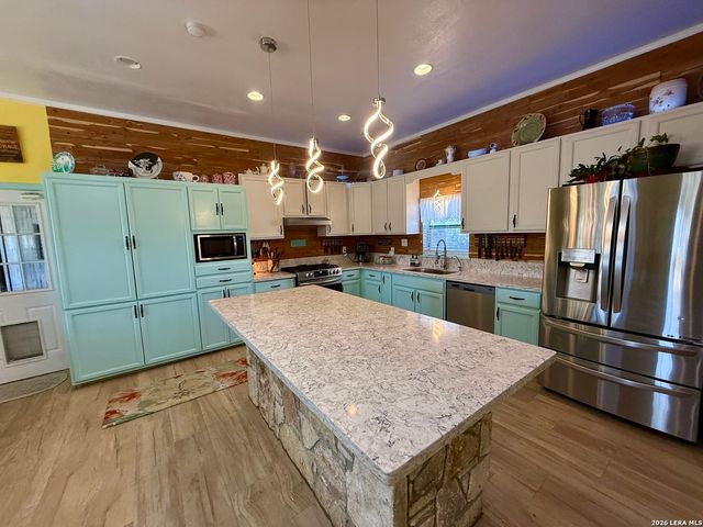 3320 PRIVILEGE CREEK, Pipe Creek, TX 78063