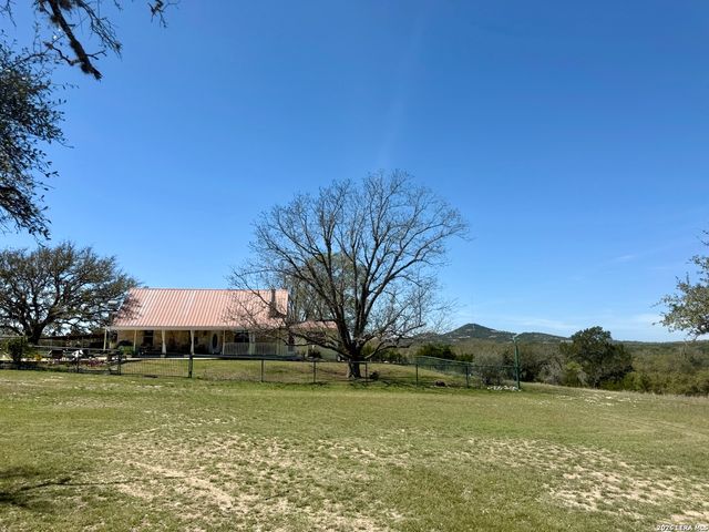 3320 PRIVILEGE CREEK, Pipe Creek, TX 78063