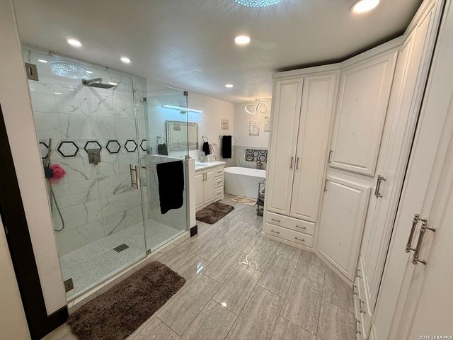 3320 PRIVILEGE CREEK, Pipe Creek, TX 78063