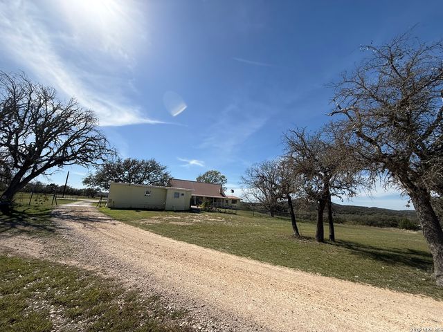 3320 PRIVILEGE CREEK, Pipe Creek, TX 78063