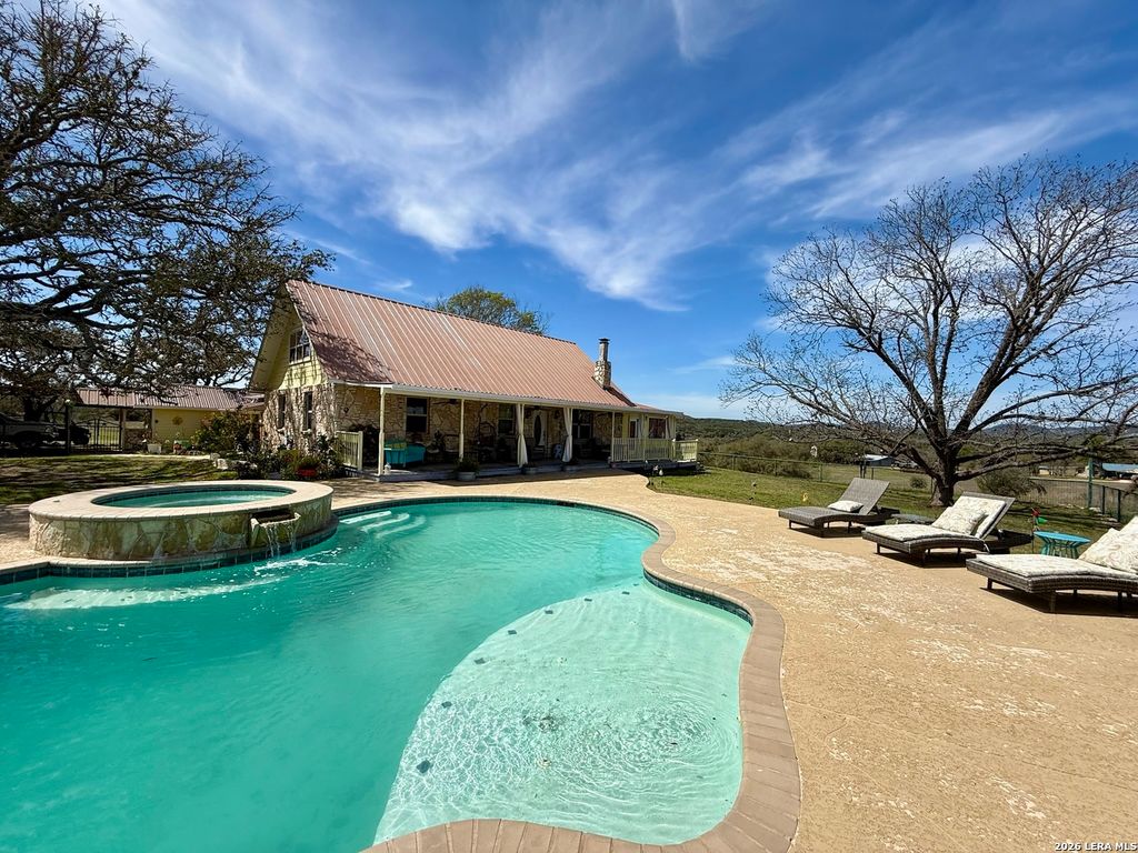 3320 PRIVILEGE CREEK, Pipe Creek, TX 78063