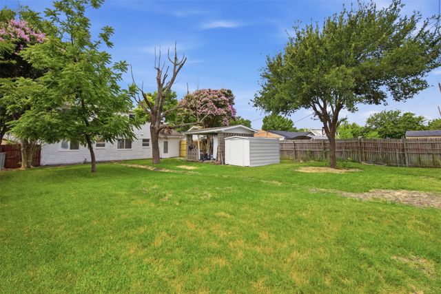 1217 Rosewood Hills Drive, Garland, TX 75040