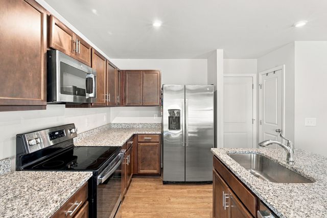 3053 Red Fox Rdg, Madison, TN 37115