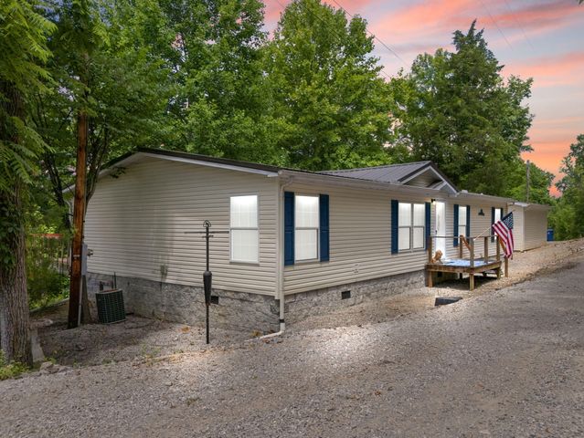 586 Spruce Street, Burnside, KY 42519