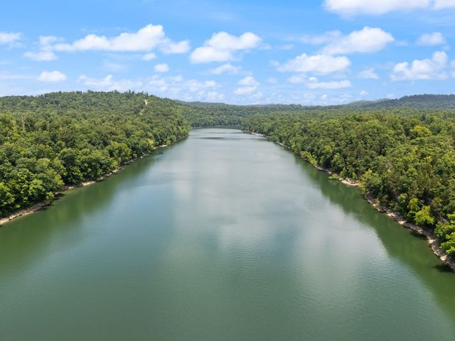 586 Spruce Street, Burnside, KY 42519