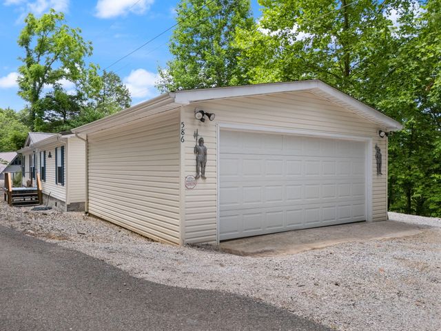 586 Spruce Street, Burnside, KY 42519