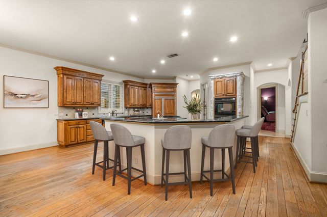 32 Wyck Hill Lane, Westlake, TX 76262