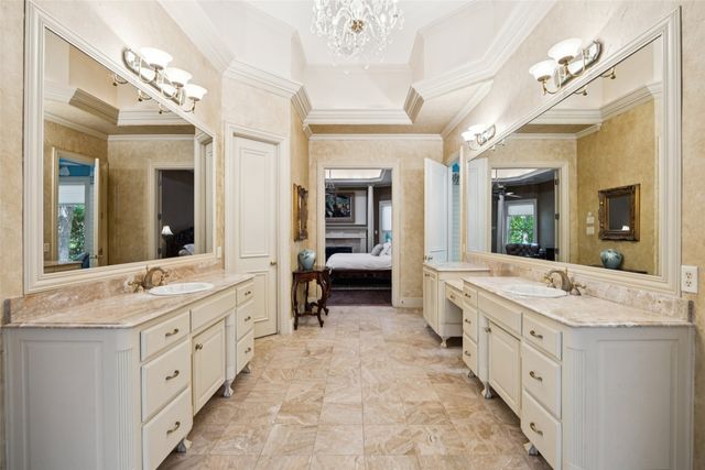 32 Wyck Hill Lane, Westlake, TX 76262