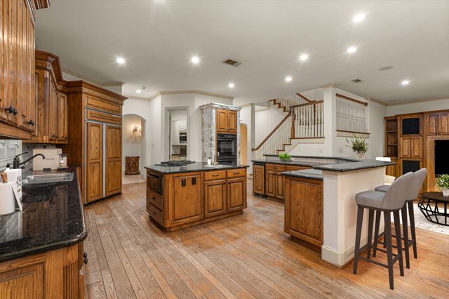 32 Wyck Hill Lane, Westlake, TX 76262