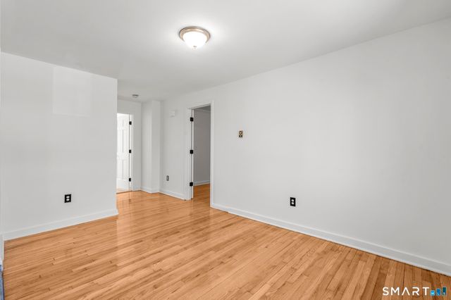 28-32 Starr Avenue 11, Danbury, CT 06810