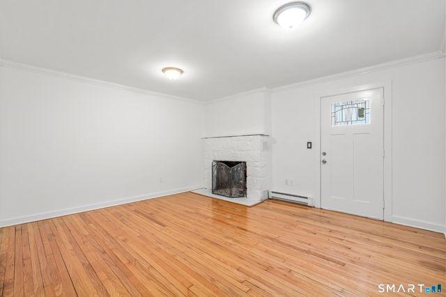 28-32 Starr Avenue 11, Danbury, CT 06810