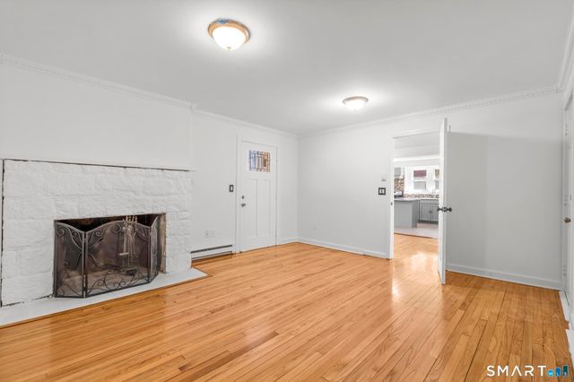 28-32 Starr Avenue 11, Danbury, CT 06810