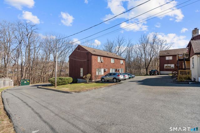 28-32 Starr Avenue 11, Danbury, CT 06810