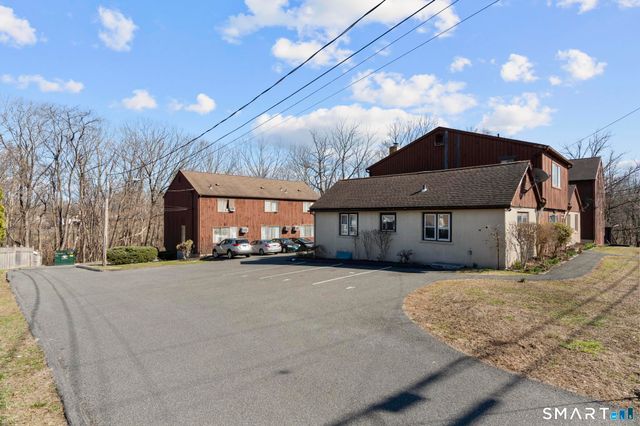 28-32 Starr Avenue 11, Danbury, CT 06810