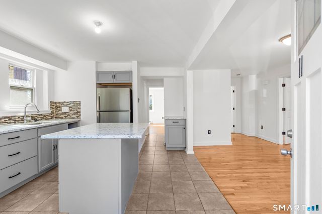 28-32 Starr Avenue 11, Danbury, CT 06810