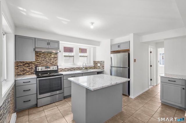 28-32 Starr Avenue 11, Danbury, CT 06810