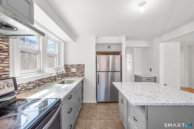 28-32 Starr Avenue 11, Danbury, CT 06810