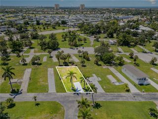 76 Birch BLVD, Fort Myers, FL 33908