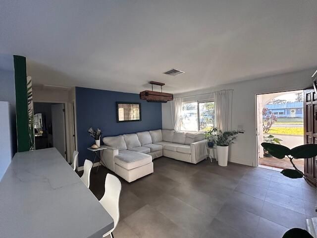 1301 SE Sandpiper Lane, Stuart, FL 34996