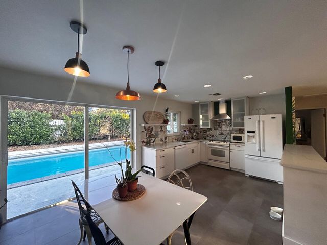 1301 SE Sandpiper Lane, Stuart, FL 34996