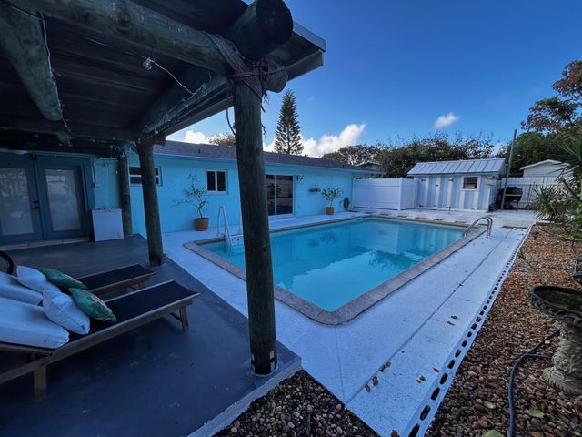 1301 SE Sandpiper Lane, Stuart, FL 34996