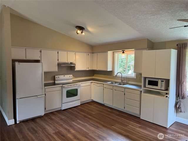22101 Birch Place, Ocean Park, WA 98640