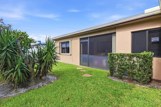 700 NW 102ND Way, Plantation, FL 33324