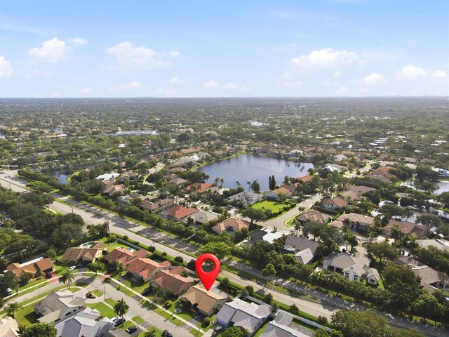 700 NW 102ND Way, Plantation, FL 33324