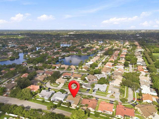 700 NW 102ND Way, Plantation, FL 33324