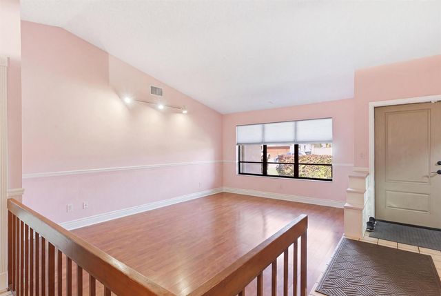 700 NW 102ND Way, Plantation, FL 33324