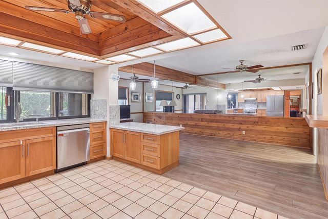 700 NW 102ND Way, Plantation, FL 33324