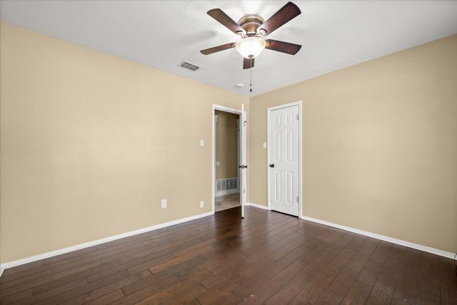 1015 W College Street, Canton, TX 75103