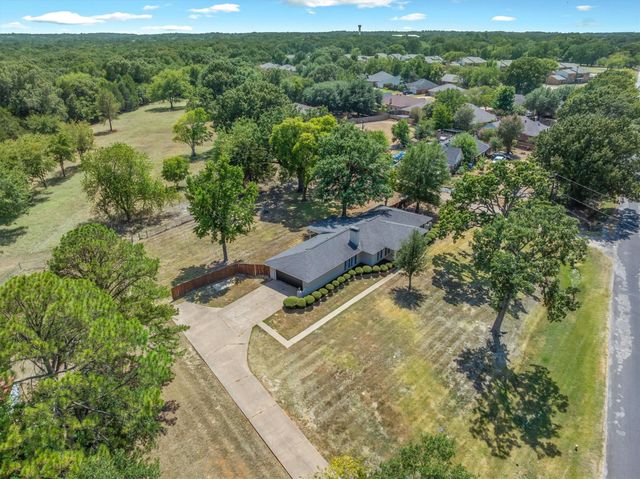 1015 W College Street, Canton, TX 75103