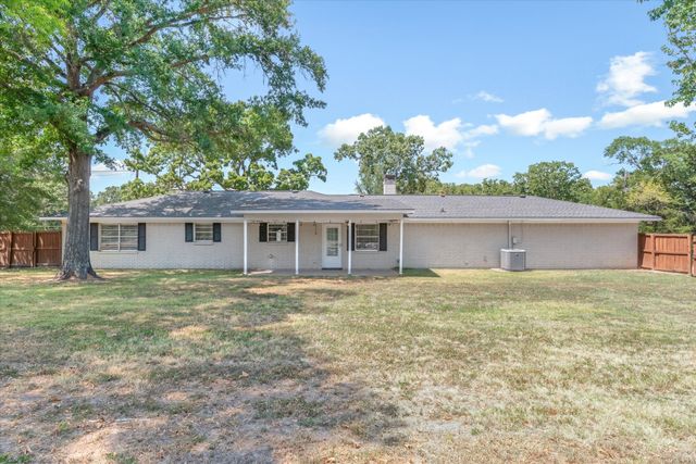 1015 W College Street, Canton, TX 75103