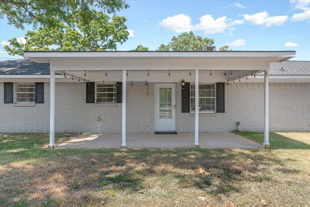 1015 W College Street, Canton, TX 75103