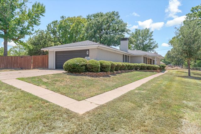 1015 W College Street, Canton, TX 75103