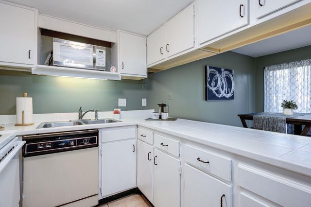 308 SW Miracle Strip Parkway 33B, Fort Walton Beach, FL 32548