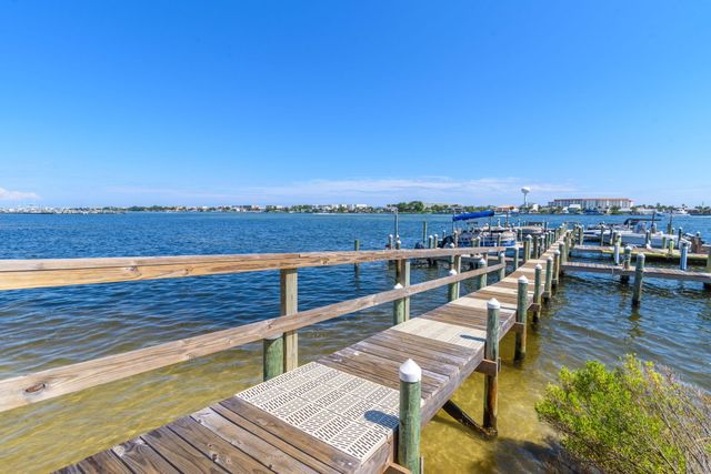 308 SW Miracle Strip Parkway 33B, Fort Walton Beach, FL 32548