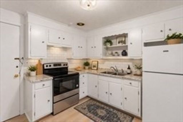 881 Main St 5, Walpole, MA 02081