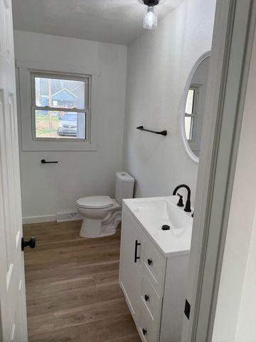 920 N Broadway Avenue, Springfield, MO 65802