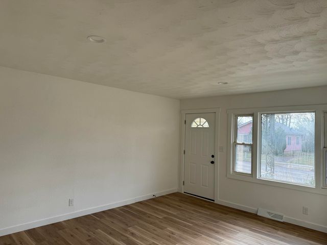 920 N Broadway Avenue, Springfield, MO 65802